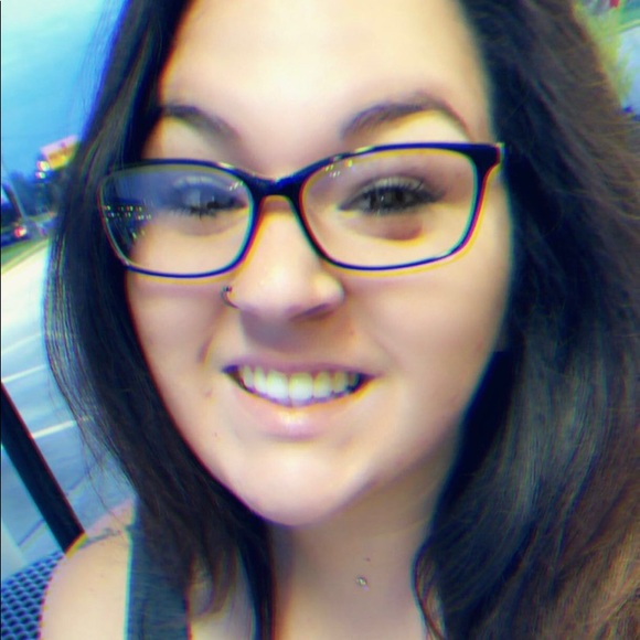 Meet your Posher, Brianna - Picture 1 of 1